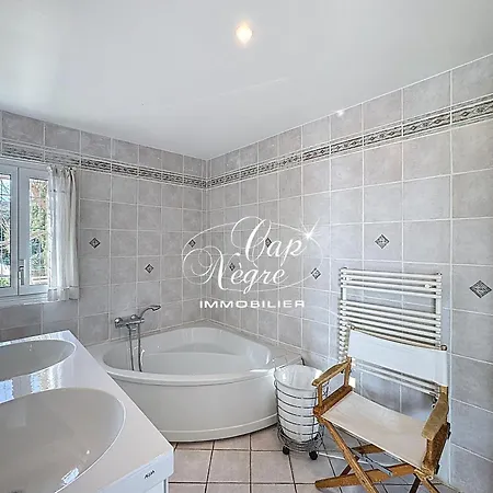 Villa Avec Piscine Classée 4 étoiles Pour 12 Pers Vue Au Canadel